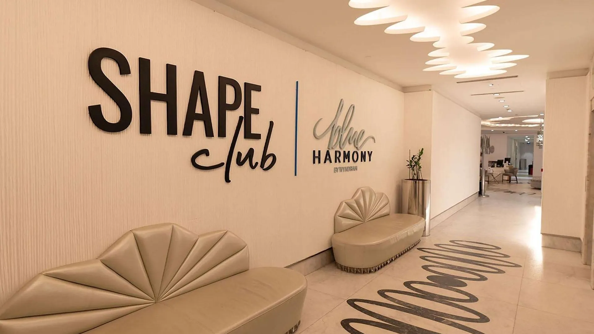 Wyndham Grand Istanbul Kalamis Marina Hotel Turquía