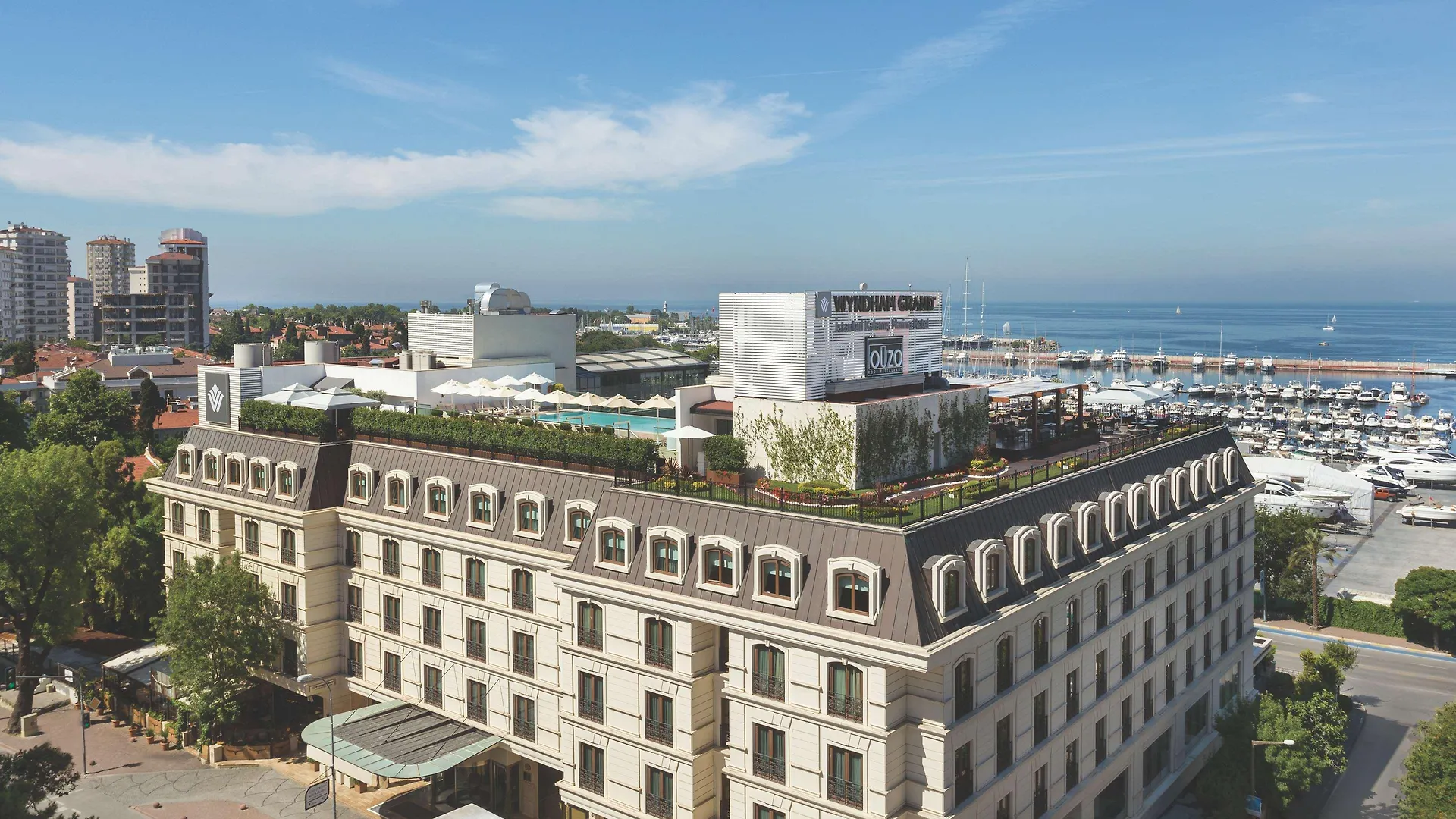 Wyndham Grand Istanbul Kalamış Marina Hotel