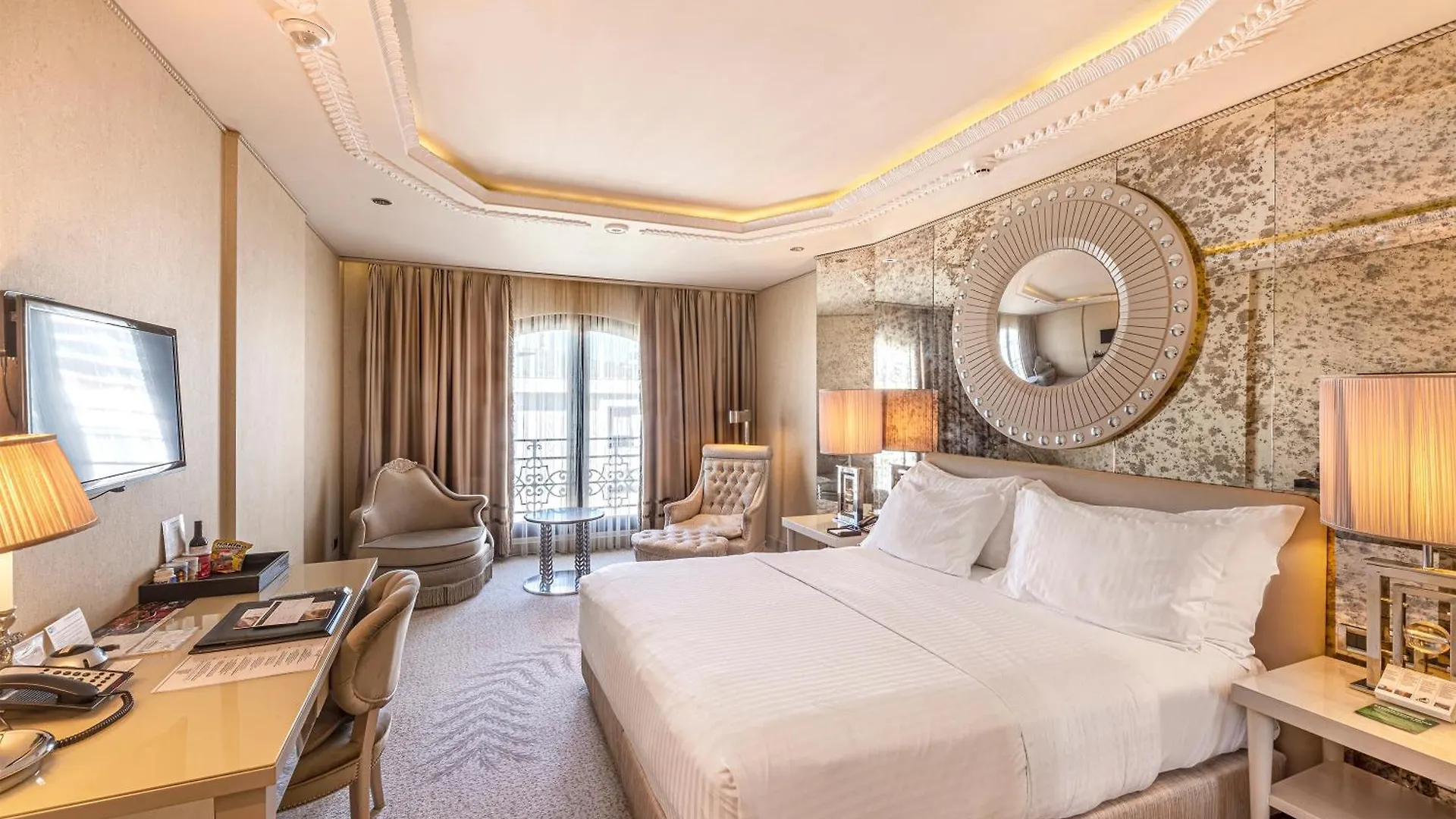 Wyndham Grand Istanbul Kalamış Marina Hotel 5*,  Türkiye