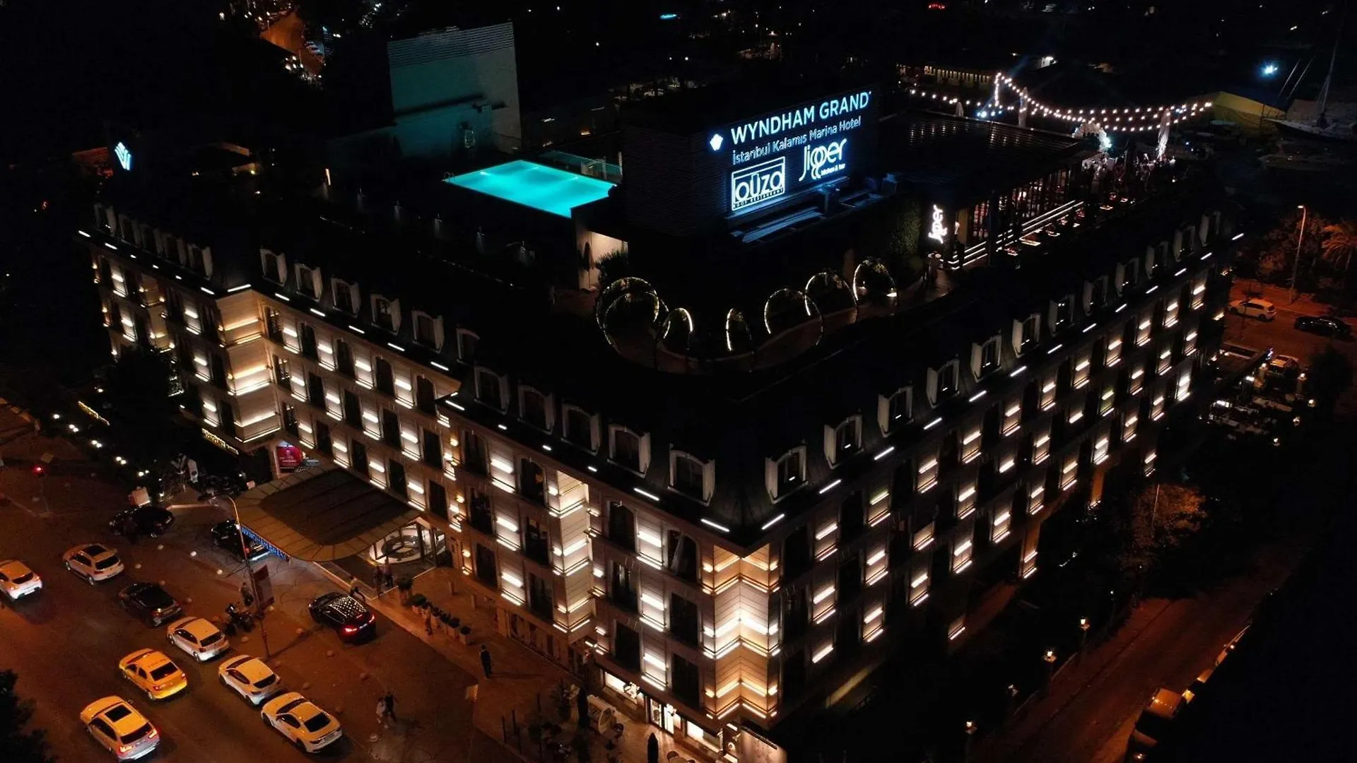 Wyndham Grand Istanbul Kalamış Marina Hotel 5*,  Türkiye