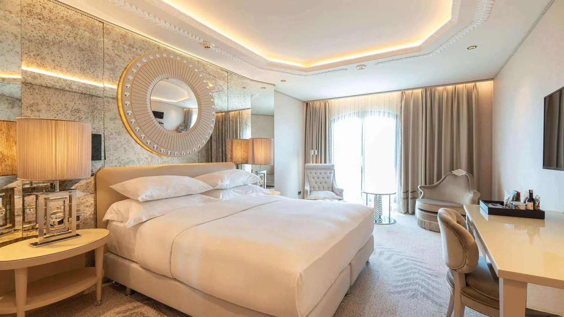 Wyndham Grand Istanbul Kalamis Marina Hotel