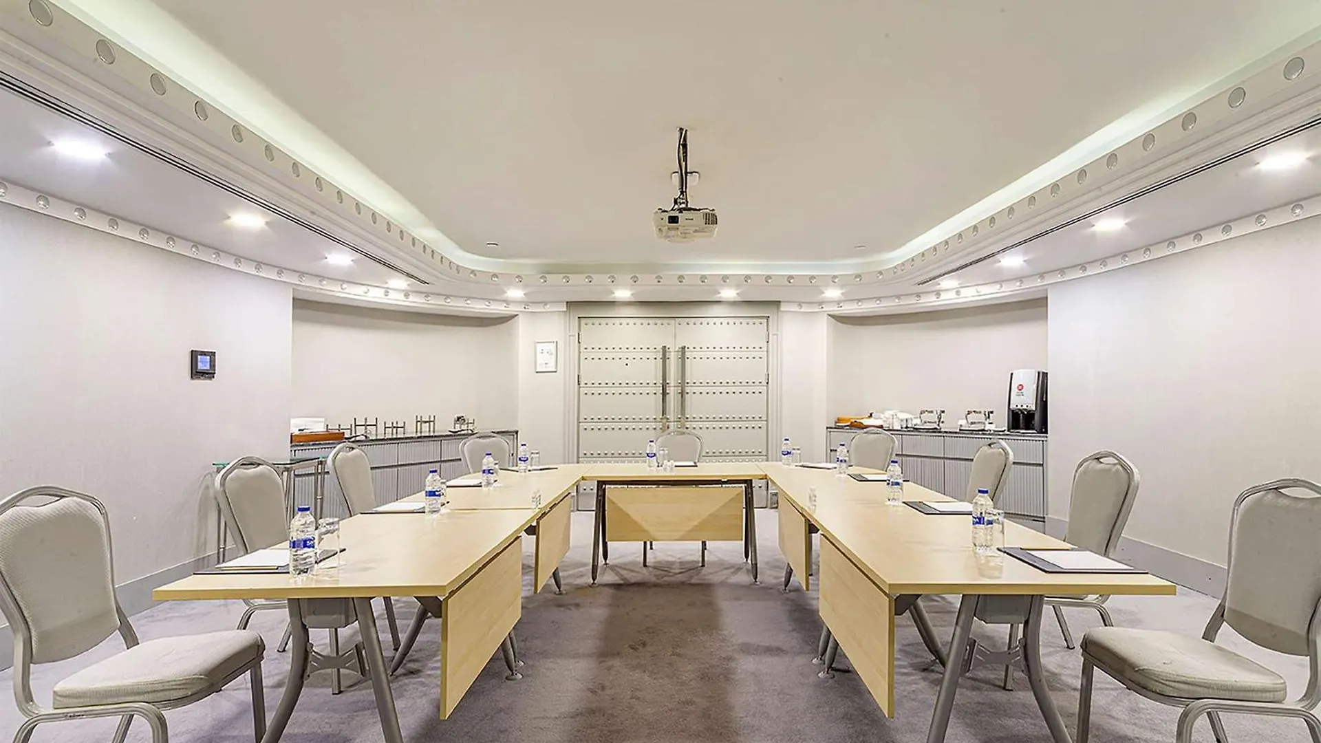*****  Wyndham Grand Istanbul Kalamis Marina Hotel Turquia